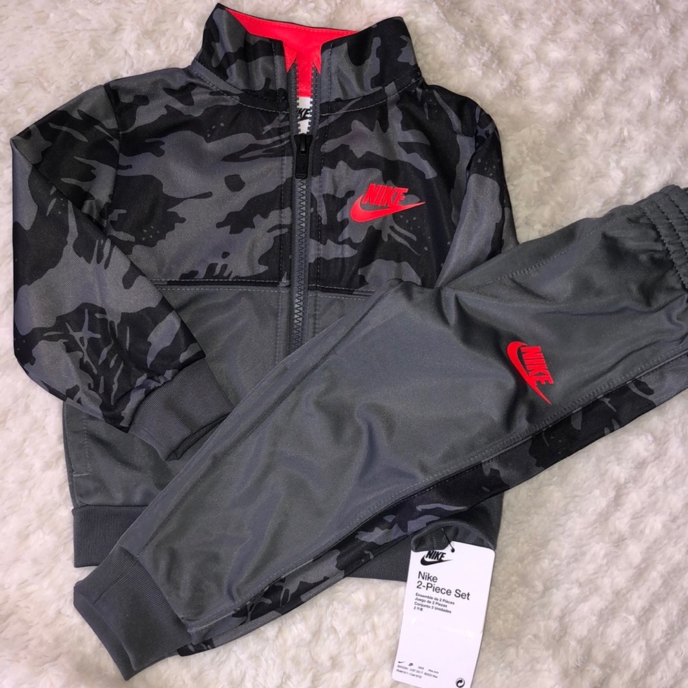 2 Piece Nike Track Suite NWT